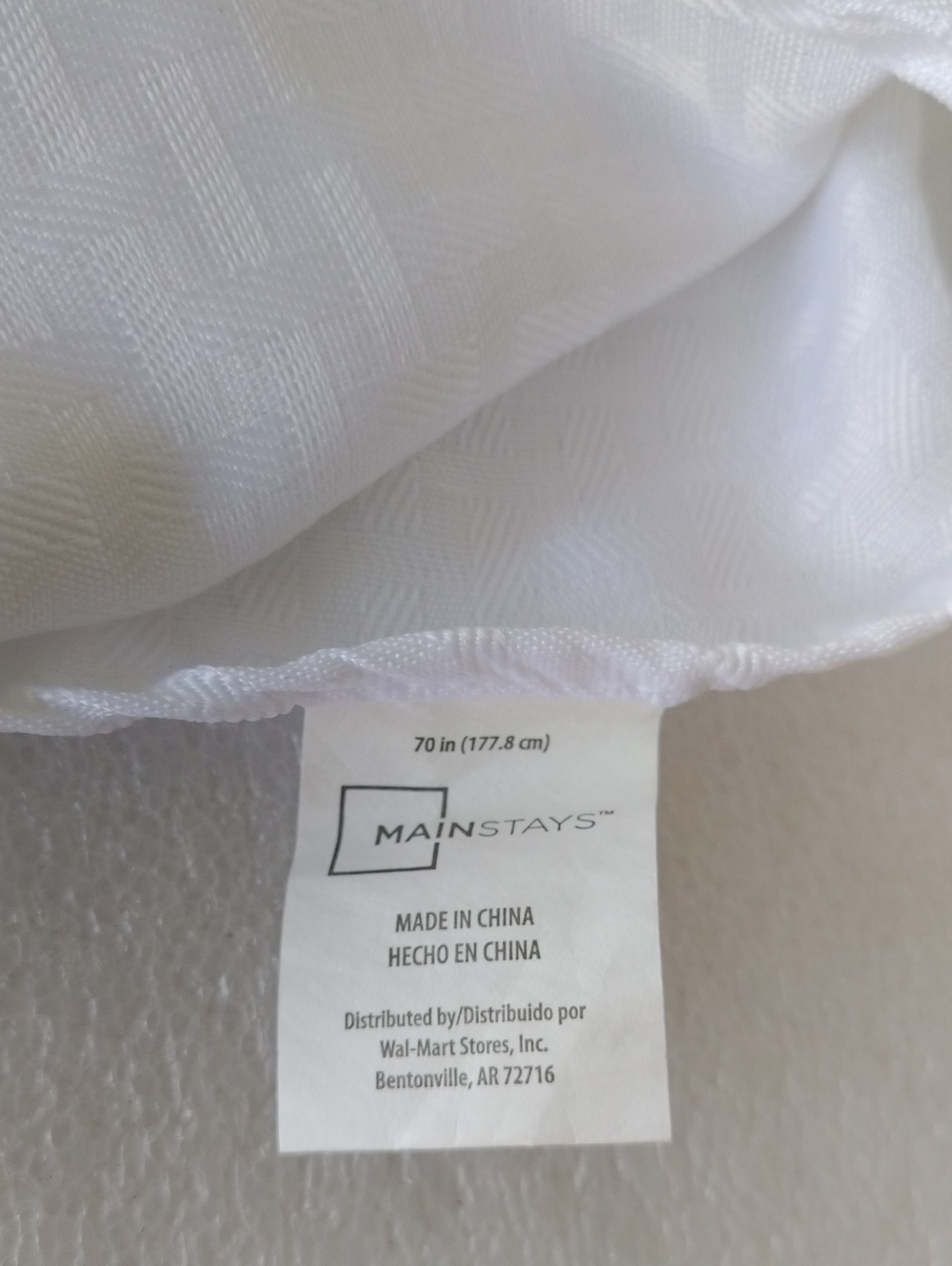 Round Tablecloth White - Picture 3 of 3